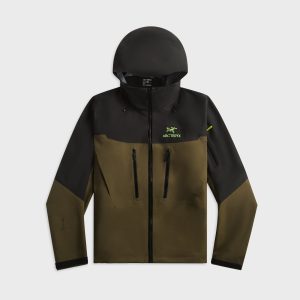 Arc'teryx Alpha SV Jacket - Spotlight