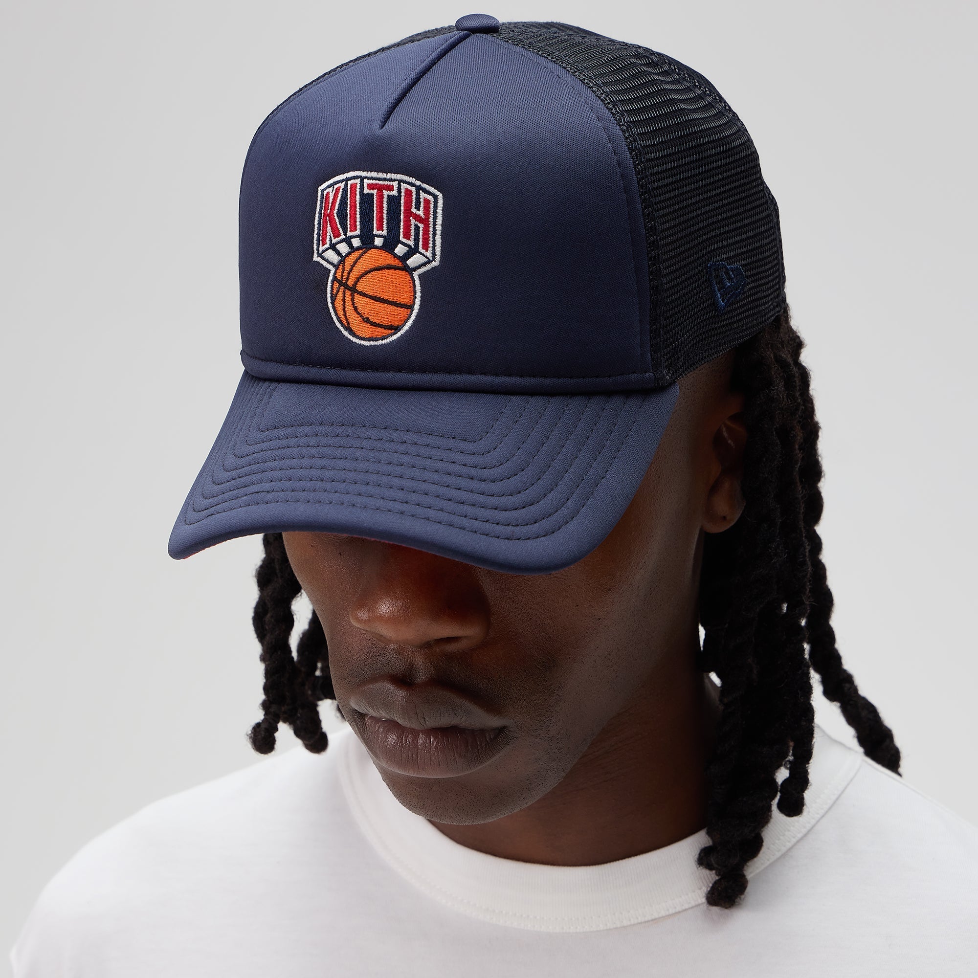 Kith & New Era for the New York Knicks 9FORTY MS Trucker Snapback - Nocturnal - Image 2