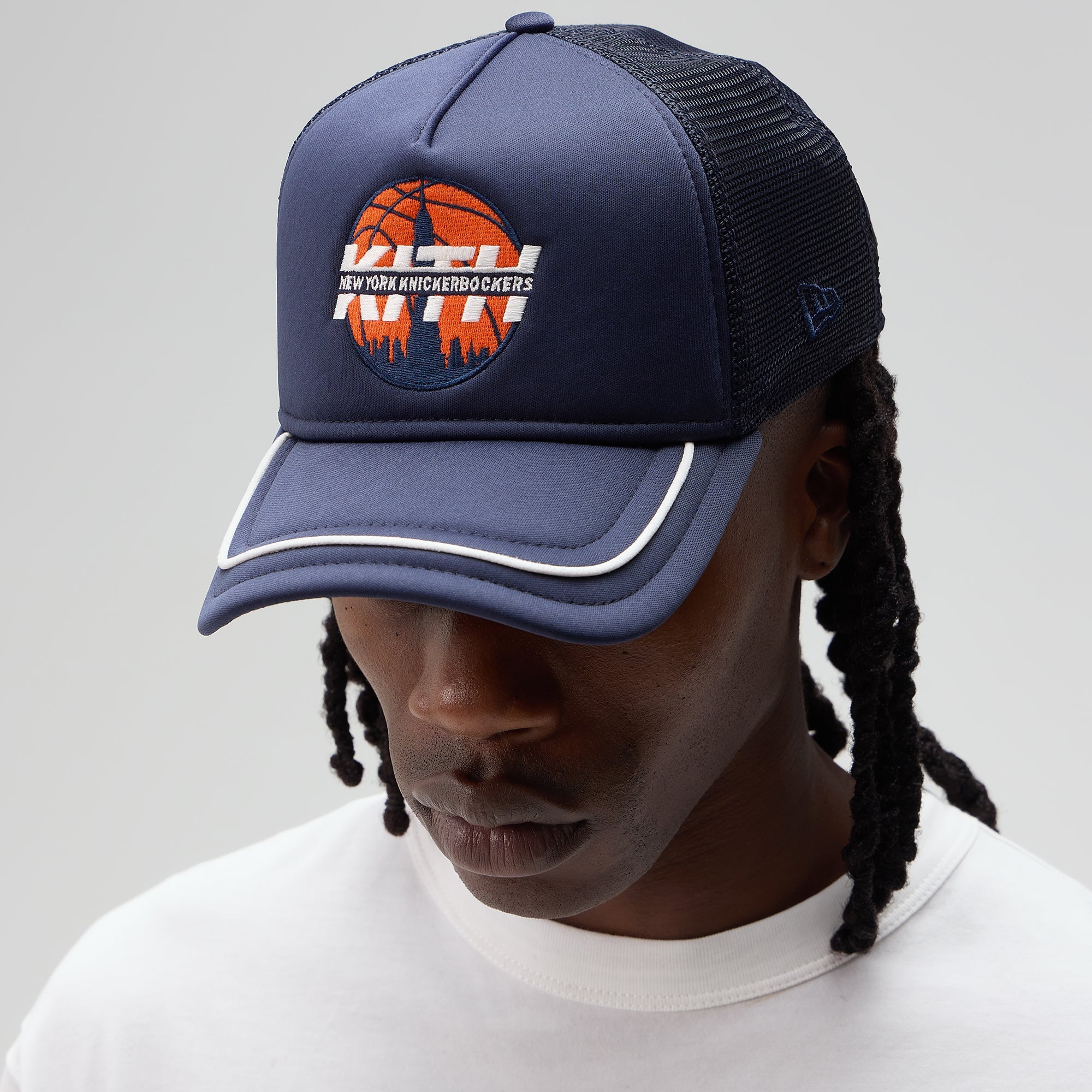 Kith & New Era for the New York Knicks 9FORTY Trucker Snapback - Nocturnal - Image 2